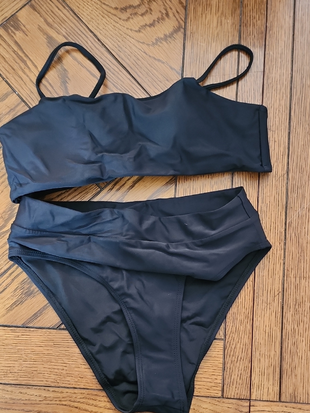M001-10 Pc Med bikini variety box. 10 brand new swimsuits. Various brands. - Picture 5 of 10